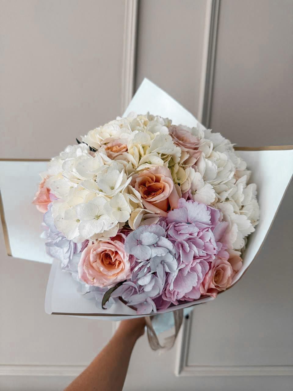 Bouquet Hortensias + Rosas